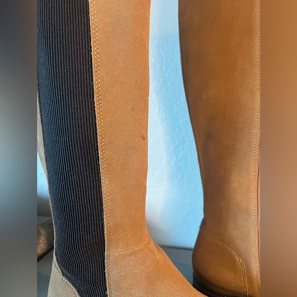 Donald Pliner Codie Suede Boots - Picture 15 of 15